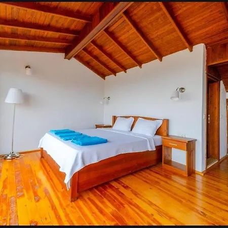 Vera,authentic,sea And Nature View Vila *